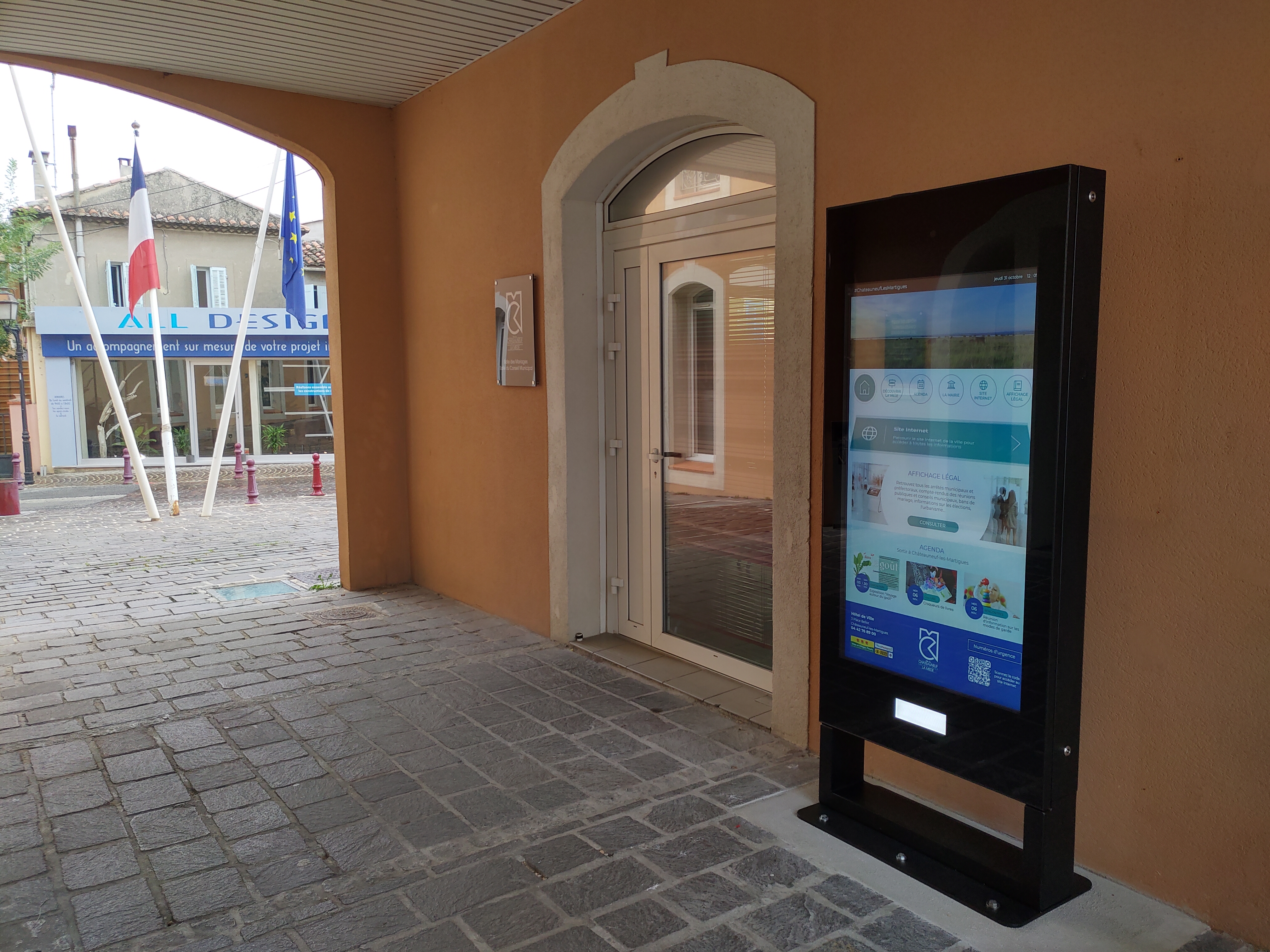 Borne d'affichage légal Châteauneuf-les-Martigues